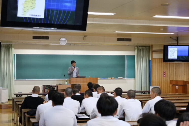 本物から学ぶ（進路・金融）